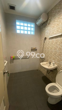 Hunian Mewah Siap Huni LT 200m2 di BSD, Tangerang Selatan Hunian Mewah Siap Huni LT 200m2 di BSD, Tangerang Selatan