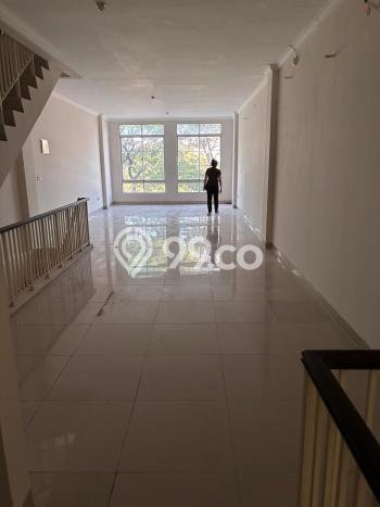 Ruko di Tangerang, Luas 236m2m², Lokasi Strategis, Mainroad Ruko di Tangerang, Luas 236m2m², Lokasi Strategis, Mainroad