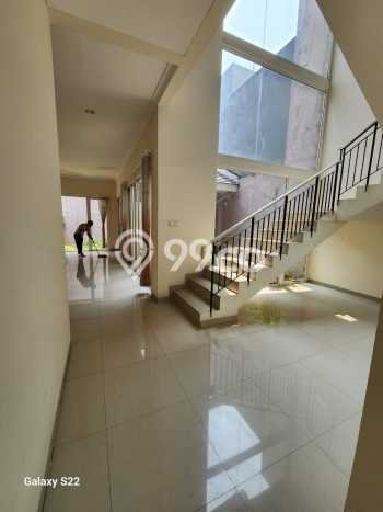 Rumah Sewa Tangerang LT 300m2 LB 247m2 Kawasan Alam Sutera Rumah Sewa Tangerang LT 300m2 LB 247m2 Kawasan Alam Sutera