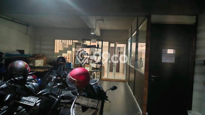 Untuk Dijual Kantor di BSD Tangerang Selatan LT 200m2 / LB 8000m2 Untuk Dijual Kantor di BSD Tangerang Selatan LT 200m2 / LB 8000m2