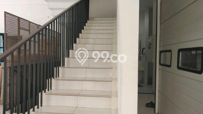 Untuk Dijual Kantor di BSD Tangerang Selatan LT 200m2 / LB 8000m2 Untuk Dijual Kantor di BSD Tangerang Selatan LT 200m2 / LB 8000m2