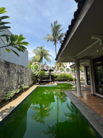 Jual Rumah Mewah Elegan Dengan View Cantik di Sektor 9-Bintaro, Tangerang Selatan Jual Rumah Mewah Elegan Dengan View Cantik di Sektor 9-Bintaro, Tangerang Selatan