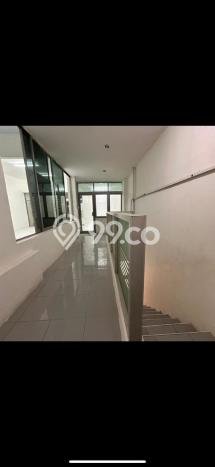 Ruko Disewa di Kebayoran Baru, Jakarta Selatan, LT 180m2 / LB 280m2 Ruko Disewa di Kebayoran Baru, Jakarta Selatan, LT 180m2 / LB 280m2
