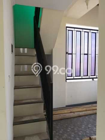 Ready to Use! Premium House LT 170m2 Desain Elegan di Cimahi Ready to Use! Premium House LT 170m2 Desain Elegan di Cimahi