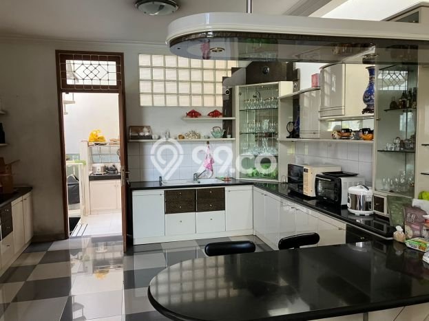 DIJUAL CEPAT! Rumah Premium di Sukajadi, Bandung, Luas 691m² LB 700m² Bisa Nego! DIJUAL CEPAT! Rumah Premium di Sukajadi, Bandung, Luas 691m² LB 700m² Bisa Nego!