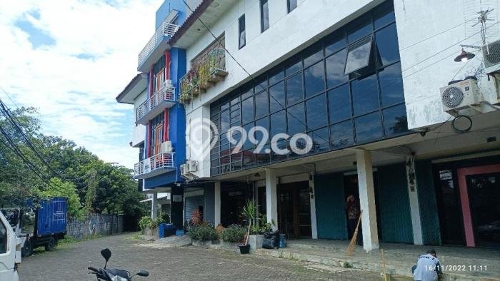LOKASI PREMIUM! Ruko di Setra Sari, Luas 230m², Akses Strategis LOKASI PREMIUM! Ruko di Setra Sari, Luas 230m², Akses Strategis