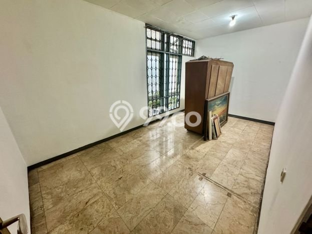 SPECIAL OFFER! Rumah di Margahayu, 4 KT, Area Strategis, LT 183m2m² LB 180m2m² SPECIAL OFFER! Rumah di Margahayu, 4 KT, Area Strategis, LT 183m2m² LB 180m2m²