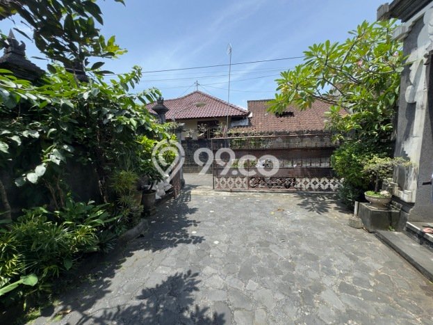 Hunian Elit LB 200m2 Siap Pakai Desain Elegan di Kesiman, Denpasar Hunian Elit LB 200m2 Siap Pakai Desain Elegan di Kesiman, Denpasar