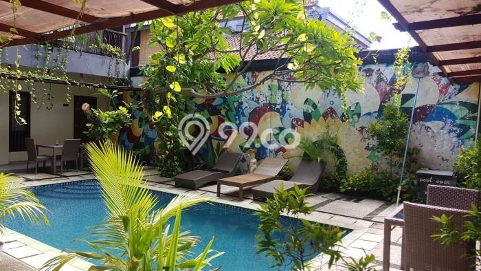 Rumah Mewah LB 800m2 Siap Pakai Desain Elegan di Legian, Badung Rumah Mewah LB 800m2 Siap Pakai Desain Elegan di Legian, Badung