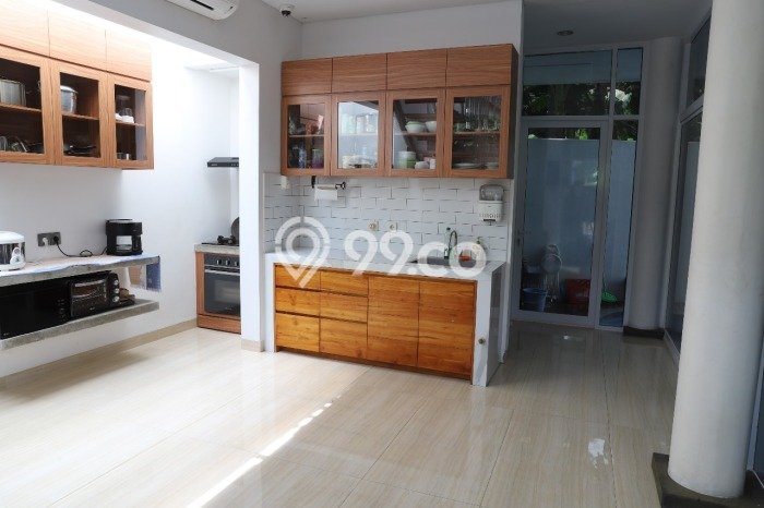 Vila di , Ukuran 197m2m², Dekat dengan transportasi publik Vila di , Ukuran 197m2m², Dekat dengan transportasi publik