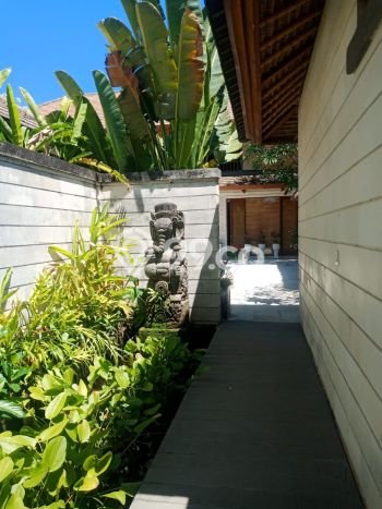 Ready to Use! Luxury House LT 758m2 Desain Modern di Seminyak Ready to Use! Luxury House LT 758m2 Desain Modern di Seminyak
