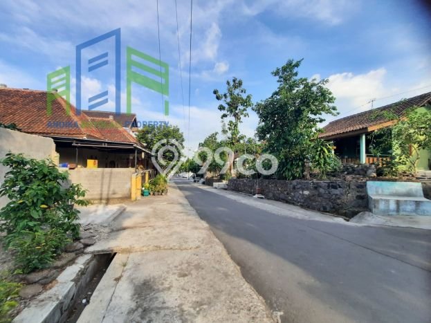Rumah Strategis , Boyolali, Luas 305m2m² Bangunan 100m2m² Rumah Strategis , Boyolali, Luas 305m2m² Bangunan 100m2m²