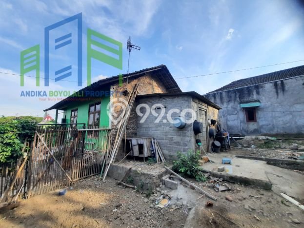 Rumah Strategis , Boyolali, Luas 305m2m² Bangunan 100m2m² Rumah Strategis , Boyolali, Luas 305m2m² Bangunan 100m2m²