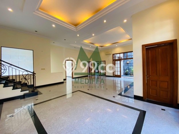 HARGA SPESIAL! Rumah Premium di Jagakarsa, Jakarta Selatan, LT 607m² LB 334m² BISA KPR! HARGA SPESIAL! Rumah Premium di Jagakarsa, Jakarta Selatan, LT 607m² LB 334m² BISA KPR!