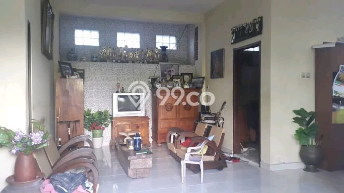 Ready to Use! Premium House LT 250m2 Desain Elegan di Pemecutan Kaja Ready to Use! Premium House LT 250m2 Desain Elegan di Pemecutan Kaja