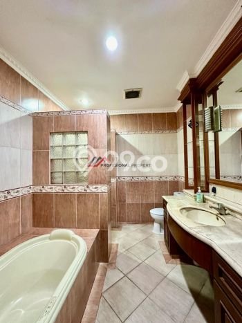 For Sale! Premium House LT 1060m2 Desain Modern di Kemang For Sale! Premium House LT 1060m2 Desain Modern di Kemang