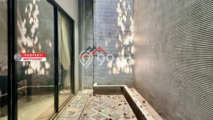 AREA TERSIBUK! Kantor Kawasan , Luas 360m2m², Kawasan Komersial AREA TERSIBUK! Kantor Kawasan , Luas 360m2m², Kawasan Komersial