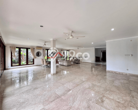 Jual Rumah Mewah Megah Dengan View Eksklusif di Kemang, Jakarta Selatan Jual Rumah Mewah Megah Dengan View Eksklusif di Kemang, Jakarta Selatan