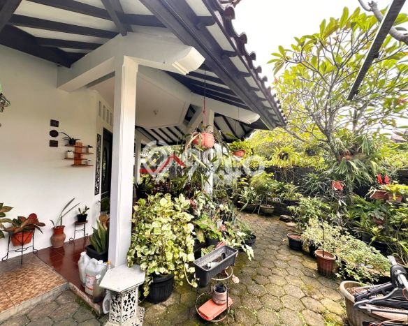 Rumah Elit Modern Tanpa Renovasi di Lebak Bulus Jakarta Selatan Rumah Elit Modern Tanpa Renovasi di Lebak Bulus Jakarta Selatan