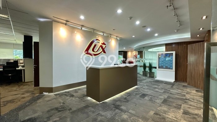 Unit Komersial Dijual di Jakarta Selatan LT 1117m2 & LB 1117m2 Unit Komersial Dijual di Jakarta Selatan LT 1117m2 & LB 1117m2