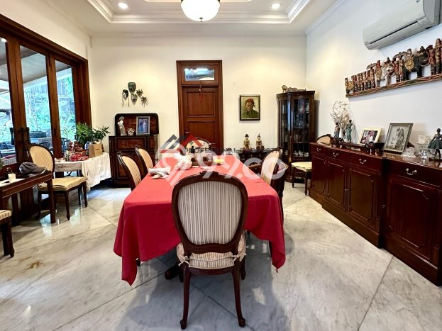 Rumah Luxury Modern Tanpa Renovasi di Kemang Jakarta Selatan Rumah Luxury Modern Tanpa Renovasi di Kemang Jakarta Selatan