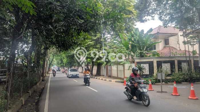 Tanah Dijual Lokasi Strategis di Jakarta Selatan dengan Luas 15331m2 Tanah Dijual Lokasi Strategis di Jakarta Selatan dengan Luas 15331m2