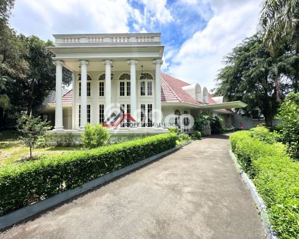 Rumah Elit Modern Tanpa Renovasi di Senayan Jakarta Selatan Rumah Elit Modern Tanpa Renovasi di Senayan Jakarta Selatan