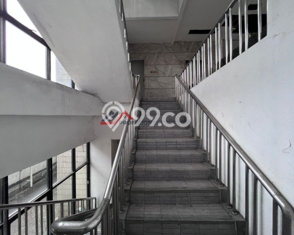 Kantor Usaha Dijual di Matraman Jakarta Timur LT 994m2 & LB 1785m2 Kantor Usaha Dijual di Matraman Jakarta Timur LT 994m2 & LB 1785m2