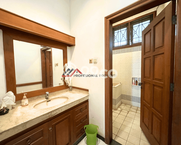 Rumah Luxury Modern Siap Huni di Lebak Bulus Jakarta Selatan Rumah Luxury Modern Siap Huni di Lebak Bulus Jakarta Selatan
