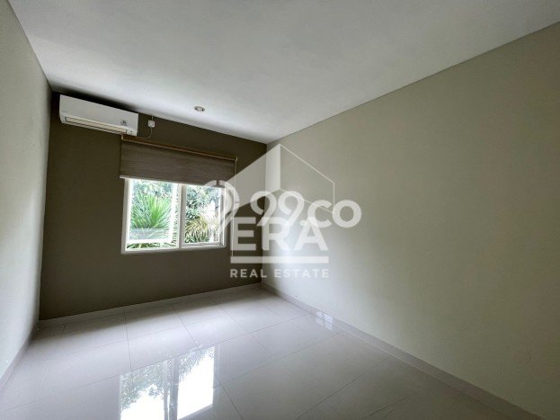 Disewakan Rumah Murah di BSB City Semarang dengan 5 Kamar Tidur Disewakan Rumah Murah di BSB City Semarang dengan 5 Kamar Tidur