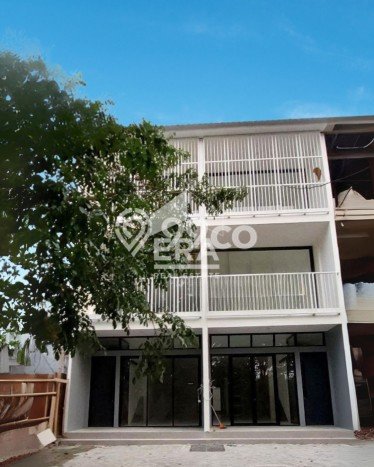 LOKASI STRATEGIS! Ruko Disewakan di Semarang Barat, Luas 230m², Lokasi Niaga LOKASI STRATEGIS! Ruko Disewakan di Semarang Barat, Luas 230m², Lokasi Niaga