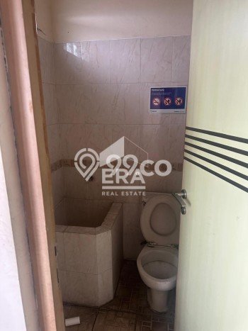 LOKASI STRATEGIS! Ruko Kawasan Sidorejo, Luas 450m², Sentra Perdagangan LOKASI STRATEGIS! Ruko Kawasan Sidorejo, Luas 450m², Sentra Perdagangan
