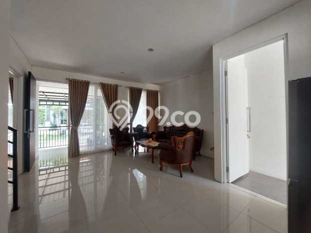 Rumah di BSB City, 2 KM, Lingkungan Premium, Luas 180m² Bangunan 95m² Rumah di BSB City, 2 KM, Lingkungan Premium, Luas 180m² Bangunan 95m²