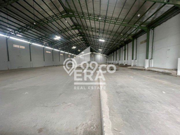 INVESTASI CERDAS! Gudang di Ngaliyan, Luas 2720m², Area Komersial INVESTASI CERDAS! Gudang di Ngaliyan, Luas 2720m², Area Komersial