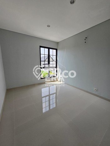 Disewakan! Rumah 3 Kamar Tidur &
2 Kamar Mandi di BSB City, Semarang Disewakan! Rumah 3 Kamar Tidur &
2 Kamar Mandi di BSB City, Semarang