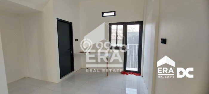 LOKASI STRATEGIS! Ruko Disewakan di Semarang Barat, Luas 230m², Lokasi Niaga LOKASI STRATEGIS! Ruko Disewakan di Semarang Barat, Luas 230m², Lokasi Niaga
