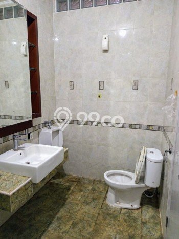 Rumah Luxury Modern Tanpa Renovasi di Gading Serpong Tangerang Rumah Luxury Modern Tanpa Renovasi di Gading Serpong Tangerang