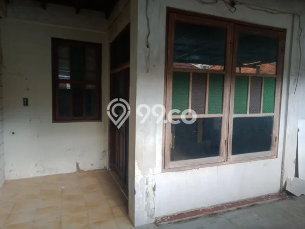Rumah di , 4 KT, Akses Mudah Fasilitas Umum, Luas 380m2m² LB 300m2m² Rumah di , 4 KT, Akses Mudah Fasilitas Umum, Luas 380m2m² LB 300m2m²