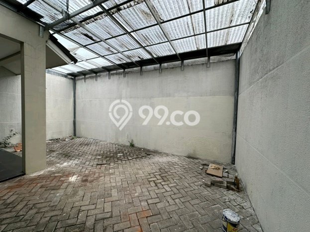 Rumah Luas Asri 3 KT Siap Huni di Citraland Surabaya Rumah Luas Asri 3 KT Siap Huni di Citraland Surabaya