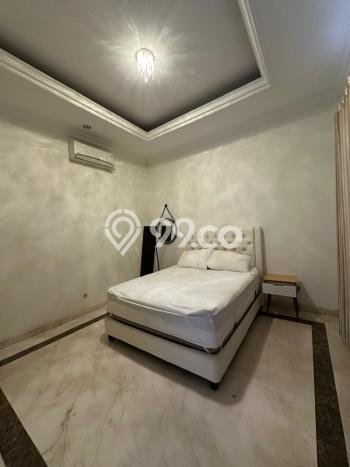 Hot Offer Hunian Mewah Ideal dan Luas di Wiyung, Surabaya Hot Offer Hunian Mewah Ideal dan Luas di Wiyung, Surabaya