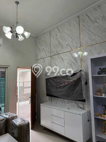 Rumah Strategis Modern Lb 130m2 di Jambangan, Surabaya Rumah Strategis Modern Lb 130m2 di Jambangan, Surabaya