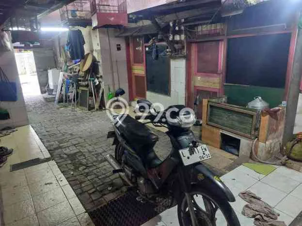 Rumah Strategis Minimalis Lb 156m2 di Tambaksari, Surabaya Rumah Strategis Minimalis Lb 156m2 di Tambaksari, Surabaya