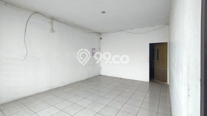 Unit Gudang Dijual di Cerme Gresik Luas Bangunan 180m2 Unit Gudang Dijual di Cerme Gresik Luas Bangunan 180m2