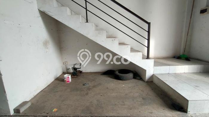 Unit Gudang Dijual di Cerme Gresik Luas Bangunan 180m2 Unit Gudang Dijual di Cerme Gresik Luas Bangunan 180m2