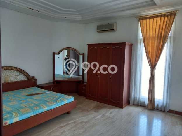 Hunian Mewah Siap Huni LT 486m2 di Genteng, Surabaya Hunian Mewah Siap Huni LT 486m2 di Genteng, Surabaya