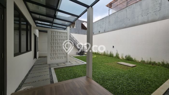 Dijual Rumah Mewah Exclusive di Serpong Utara, Tangerang Selatan Dijual Rumah Mewah Exclusive di Serpong Utara, Tangerang Selatan