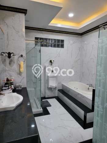 Hot Offer Hunian Mewah Ideal dan Luas di Kelapa Gading, Jakarta Utara Hot Offer Hunian Mewah Ideal dan Luas di Kelapa Gading, Jakarta Utara