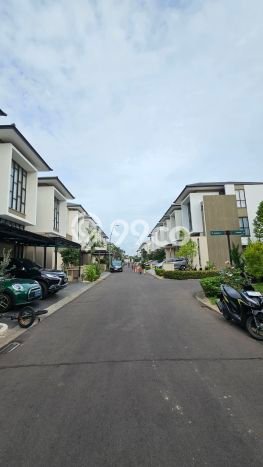 Rumah di Jakarta Garden City, Dekat Fasilitas, 4 KM, Luas 126m² Bangunan 146m² Rumah di Jakarta Garden City, Dekat Fasilitas, 4 KM, Luas 126m² Bangunan 146m²