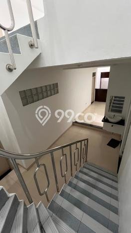 Rumah Modern 3 Kamar LT 162m2 di Taman Holis Indah Rumah Modern 3 Kamar LT 162m2 di Taman Holis Indah