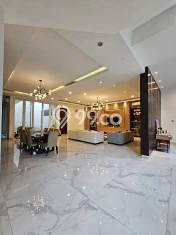 For Sale Rumah Mewah Exclusive di Penjaringan, Jakarta Utara For Sale Rumah Mewah Exclusive di Penjaringan, Jakarta Utara